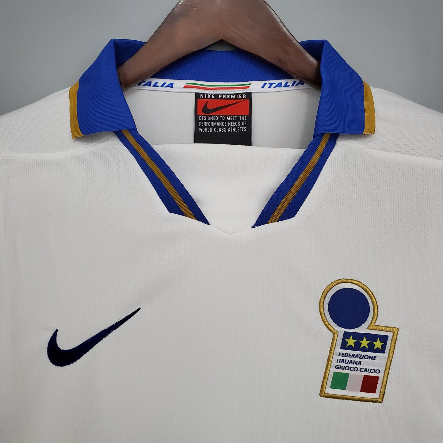 Retro Italy 1996 Away Kit