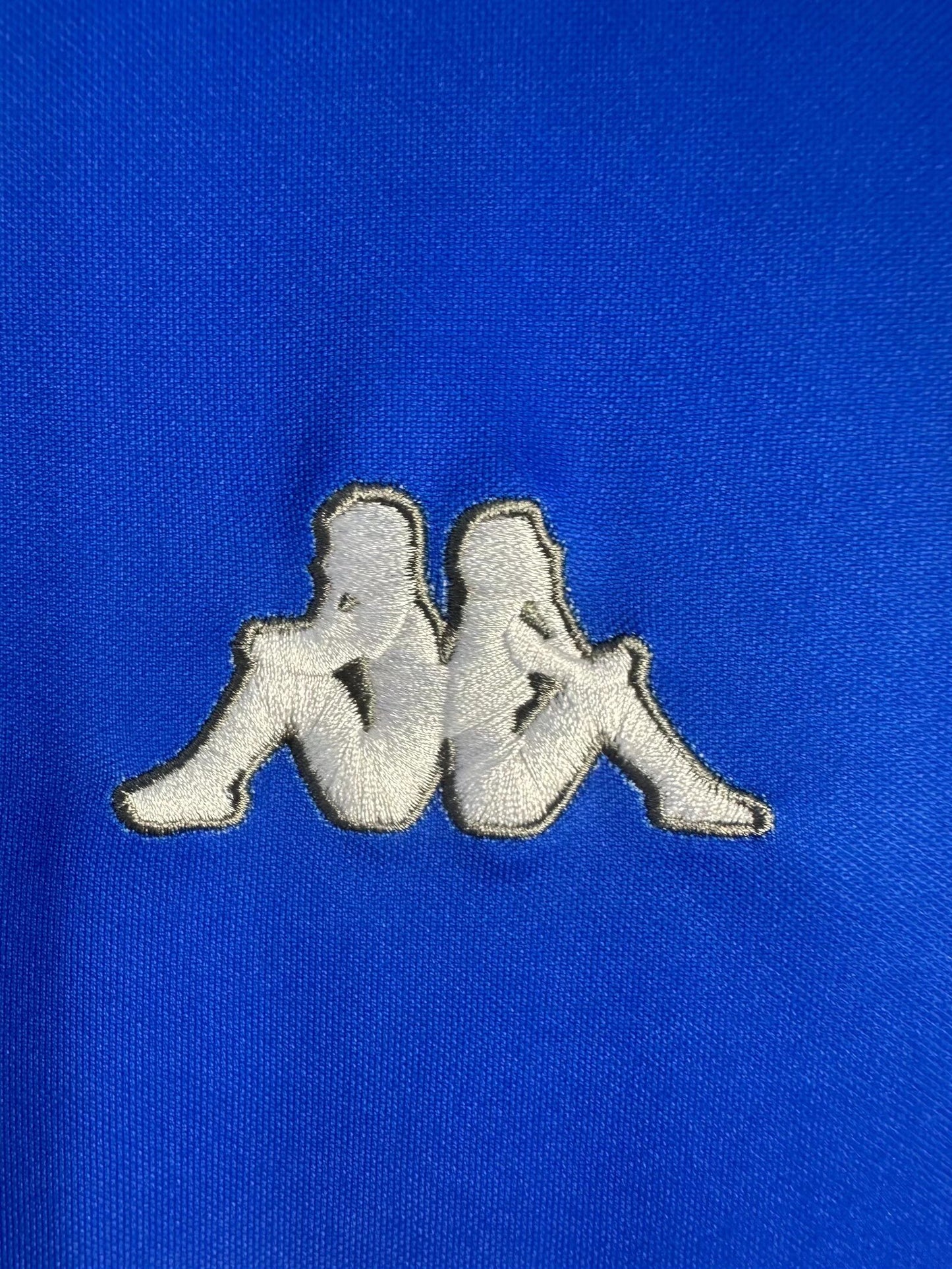 Long Sleeved Retro Juventus 1997/98 Away Kit