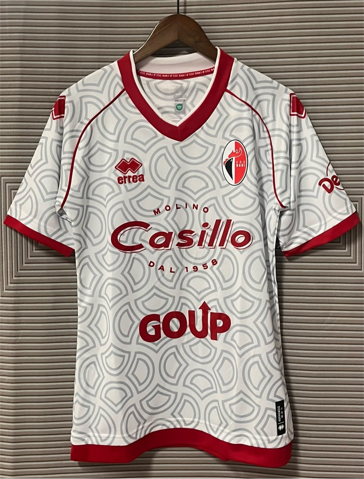 24/25 SSC Bari Home kit