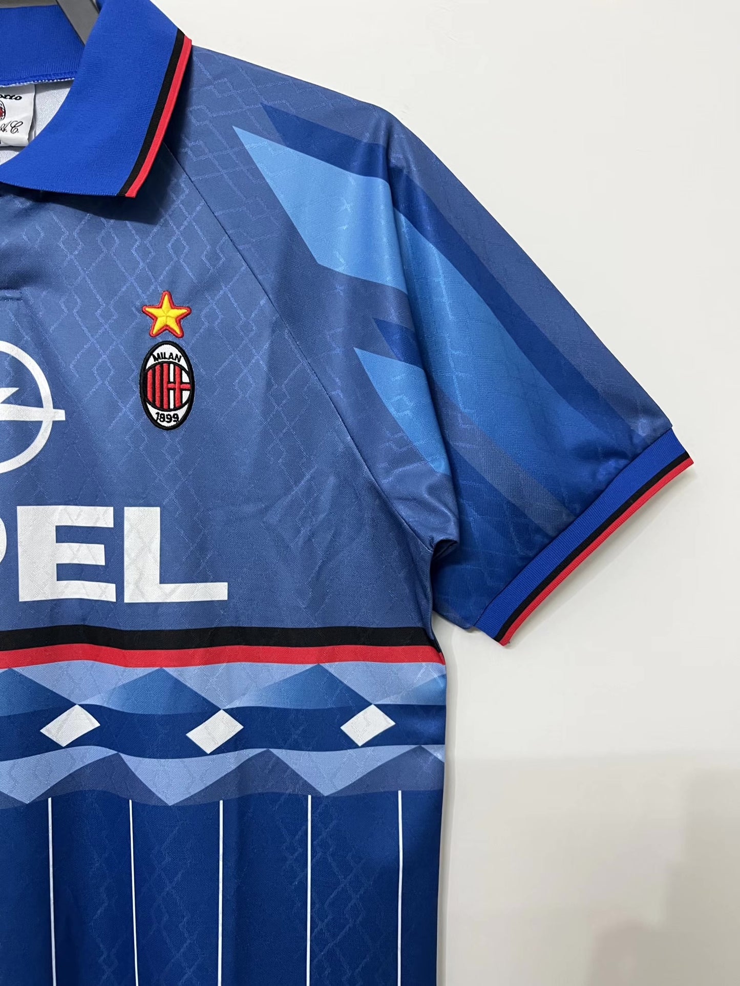 Retro AC Milan 1995-96 Fourth Kit