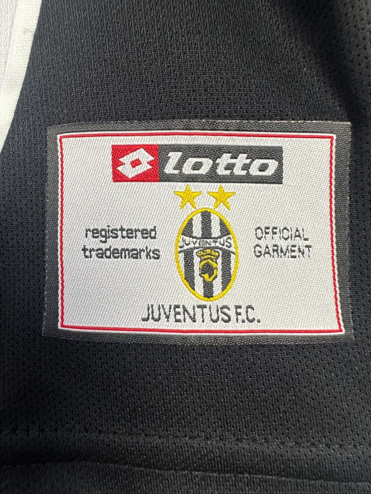 Long Sleeved Retro Juventus 2002/2003 Champions League Home Kit