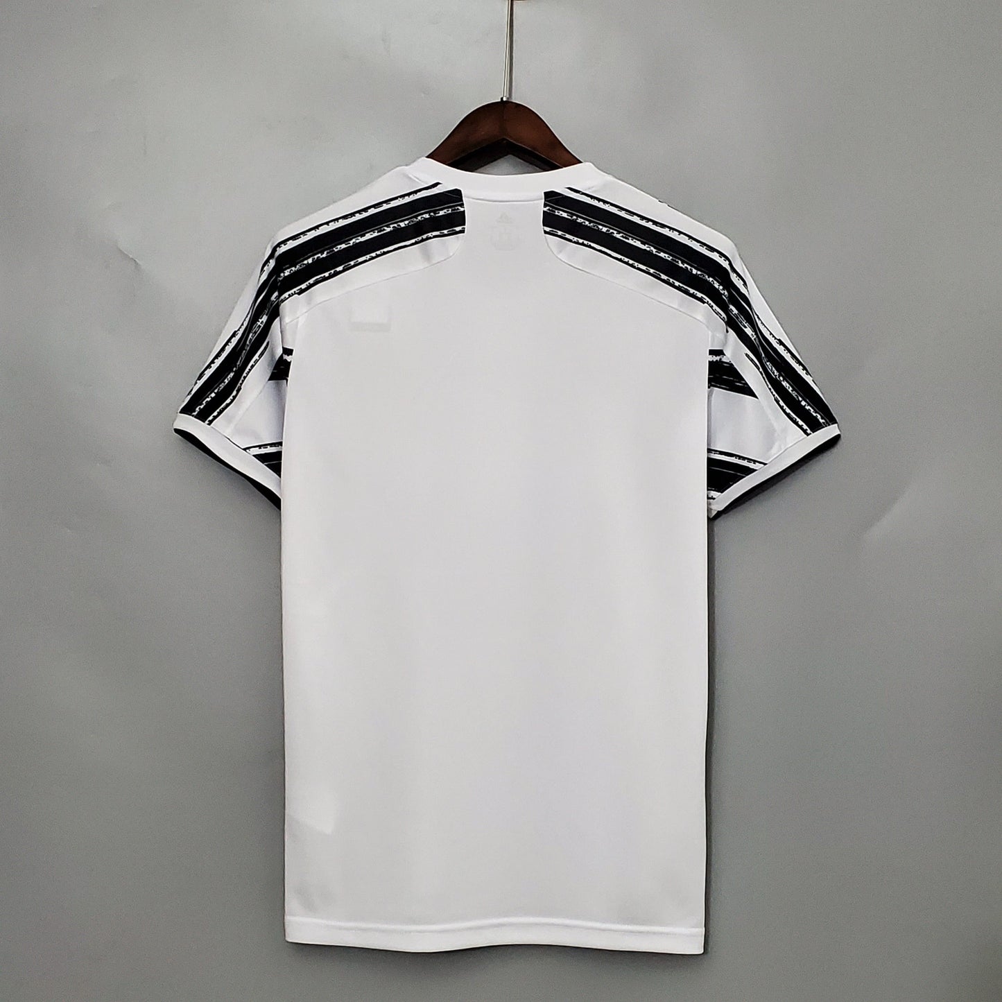 Retro Juventus 20/21 Home Kit