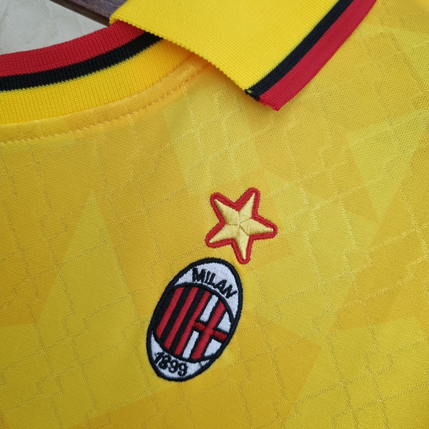 Retro AC Milan 1995-96 Third Kit