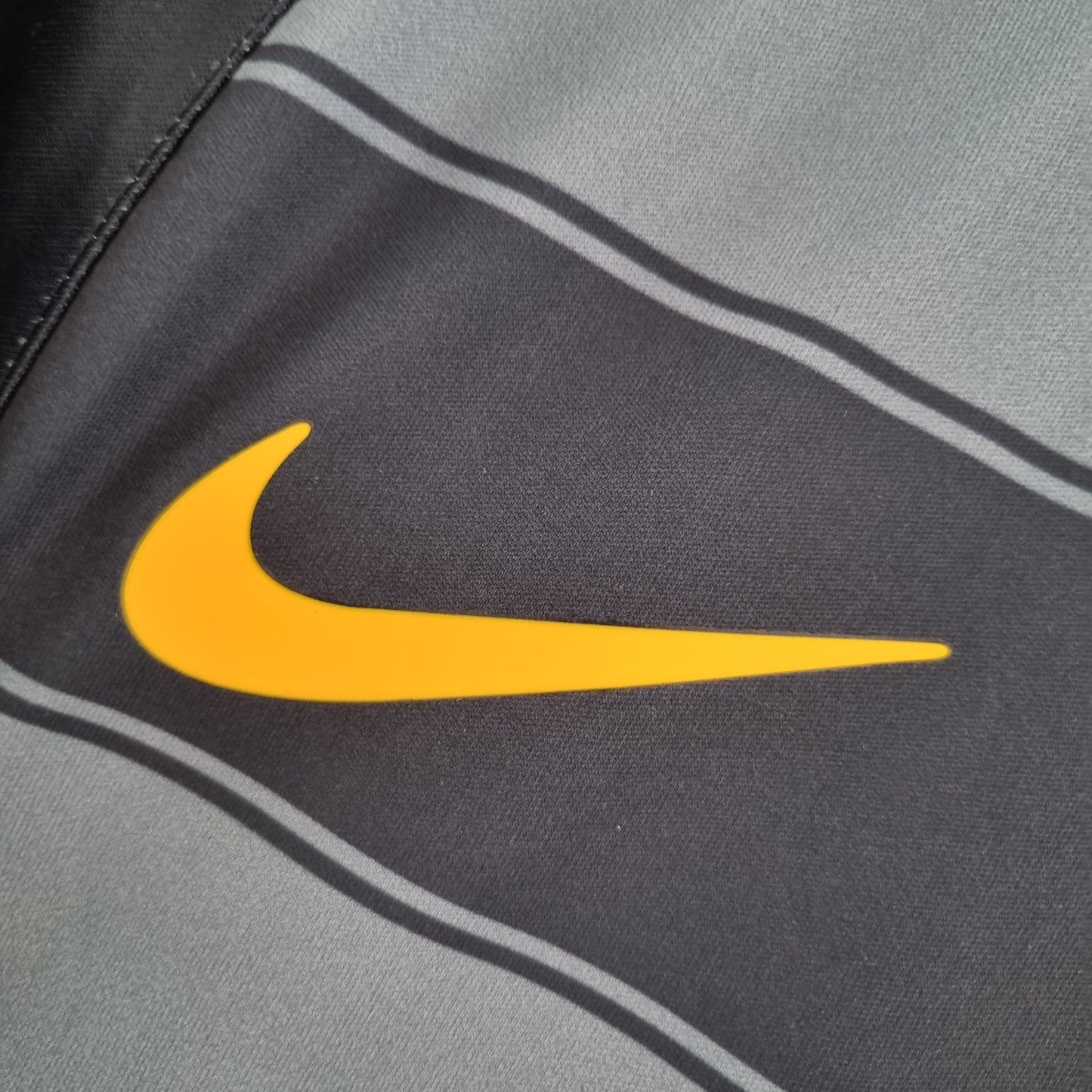 Retro 04/05 Inter Milan Third Kit