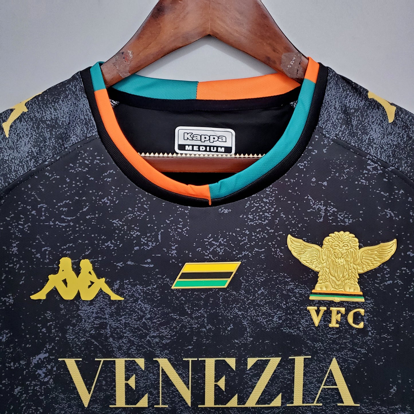 Venezia 21-22 Home Kit