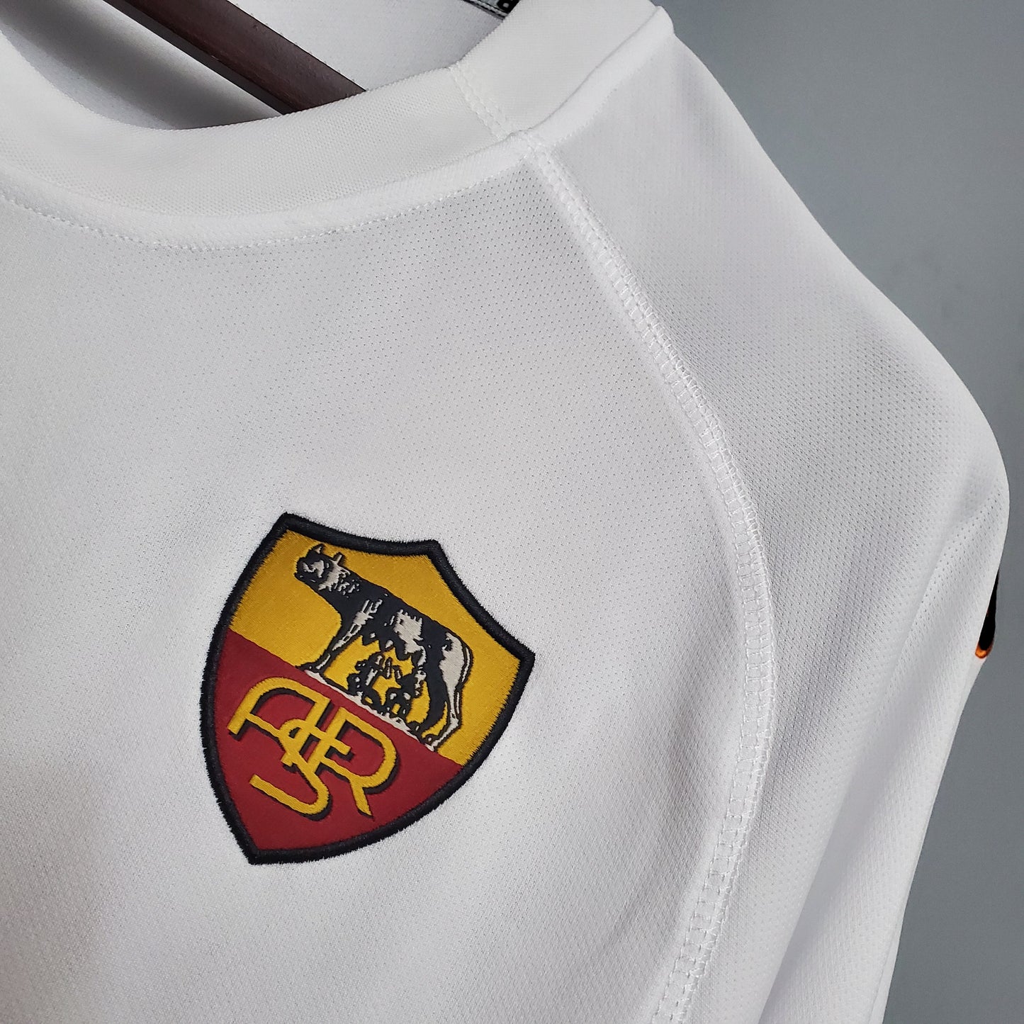 Retro Roma 00/01 Away Kit