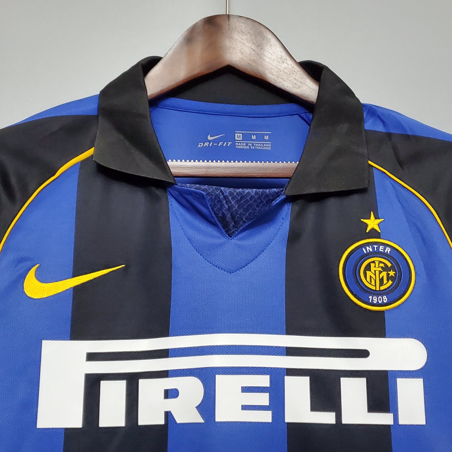 Retro Inter Milan 01/02 Home Kit