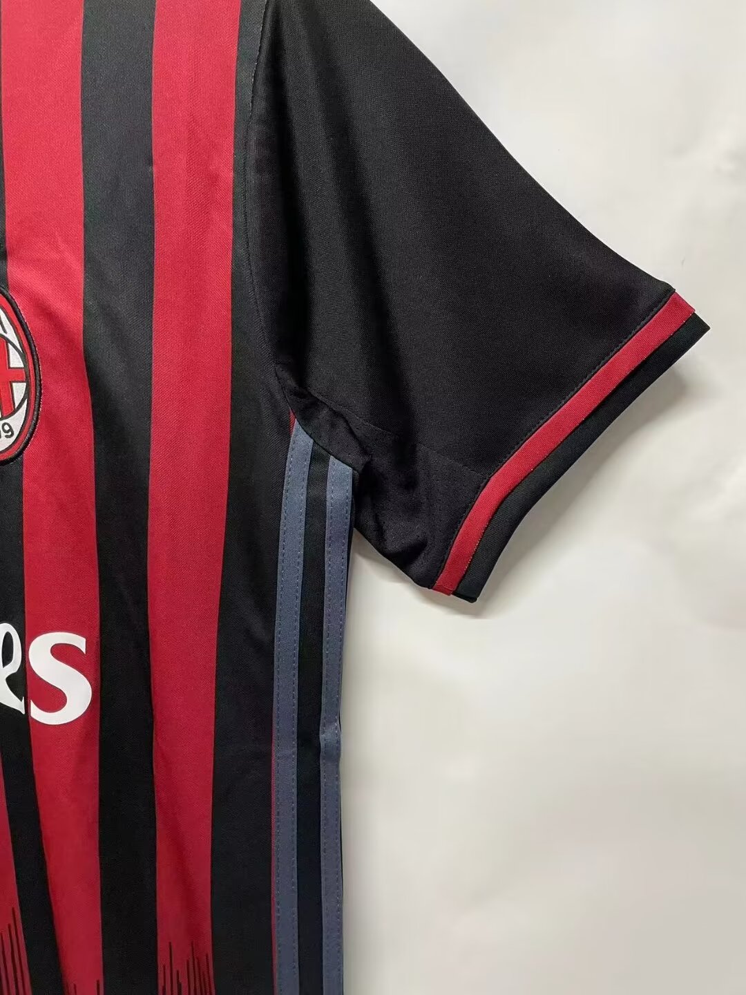 Retro 2016/17 AC home kit