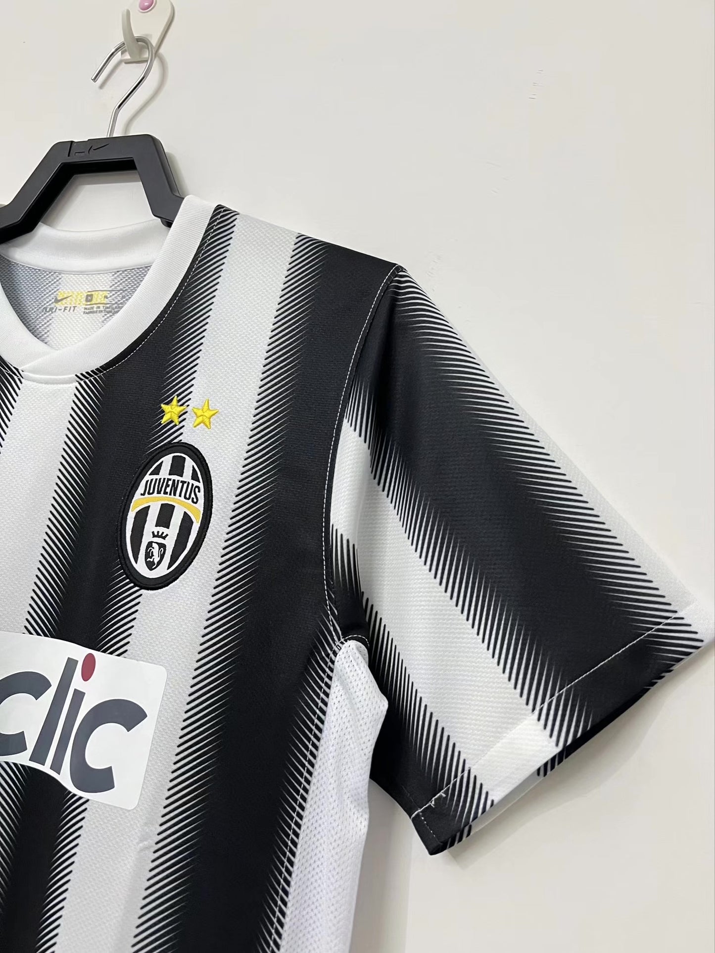 Retro Juventus 11/12 Home Kit