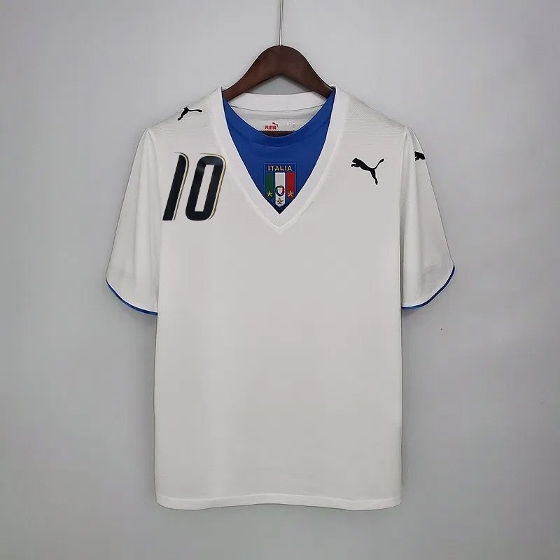 Retro Italy 2006 Away Kit