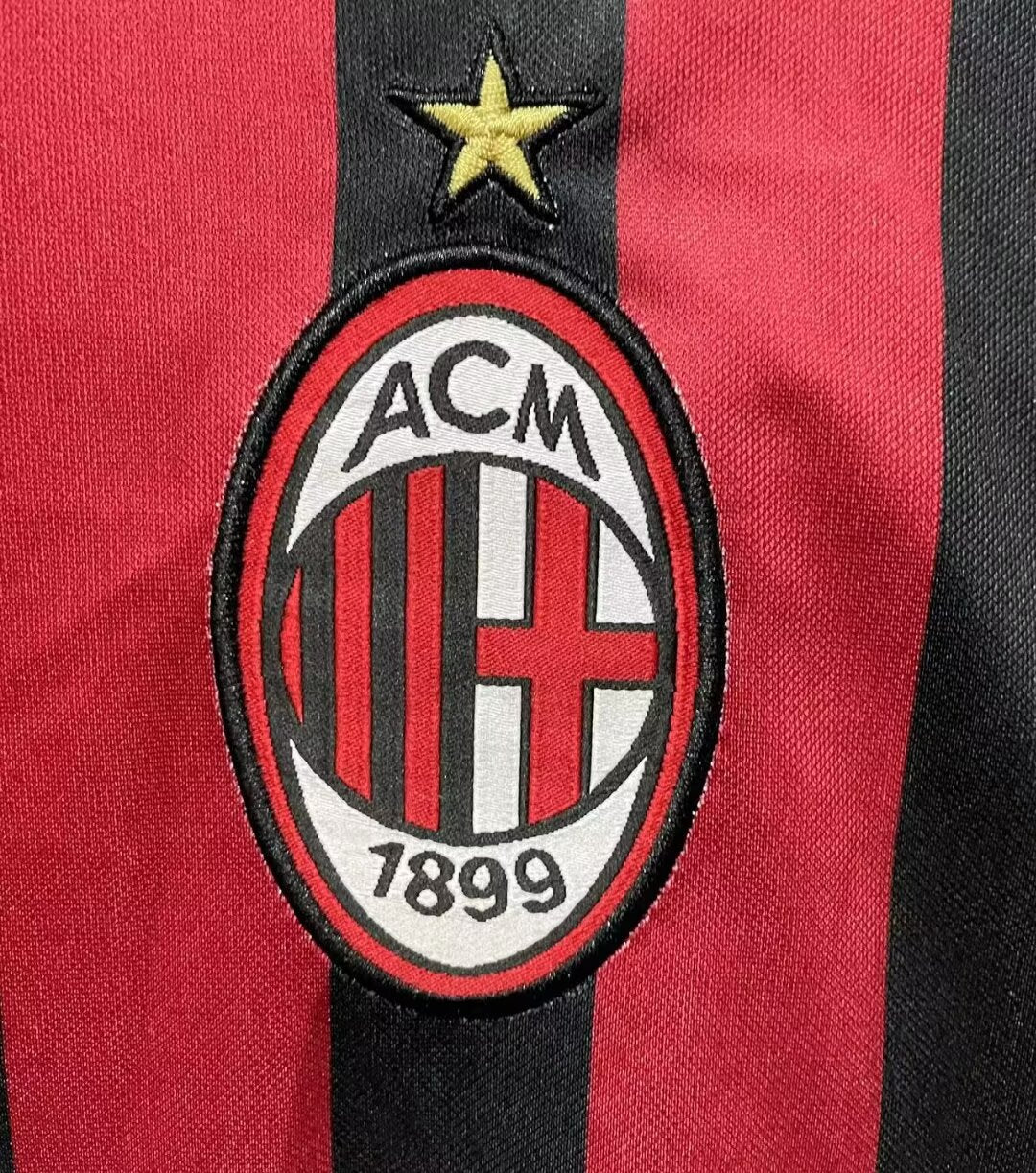 Retro 2016/17 AC home kit
