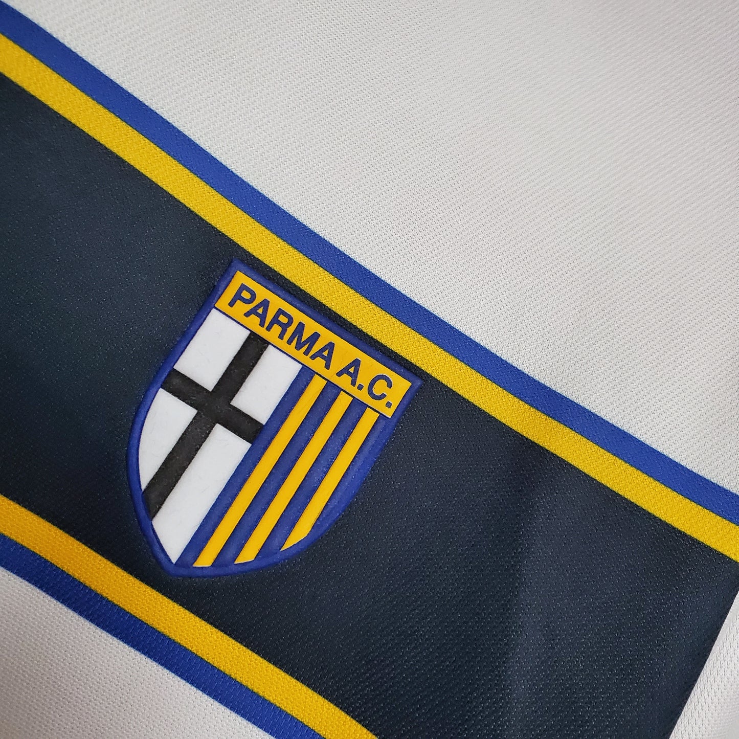 Retro Parma 2002-03 Away Kit