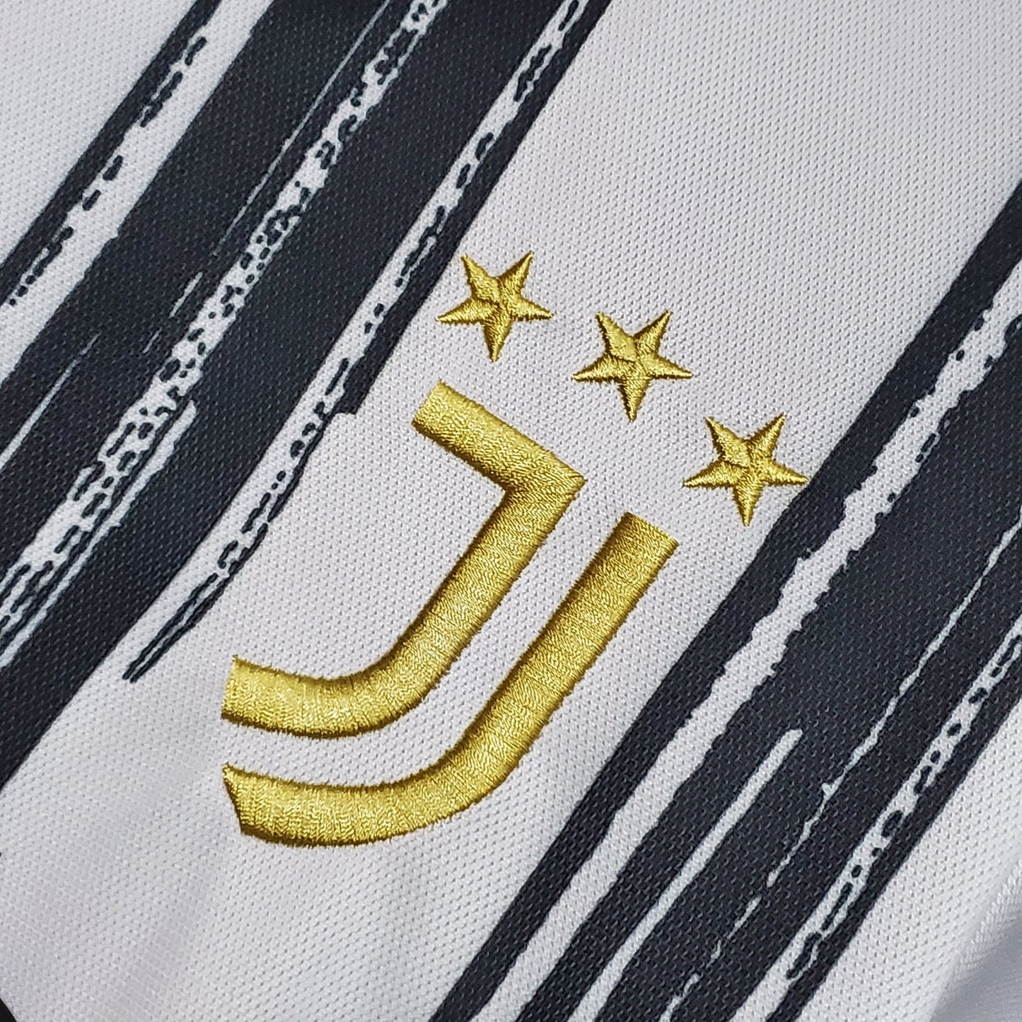 Retro Juventus 20/21 Home Kit