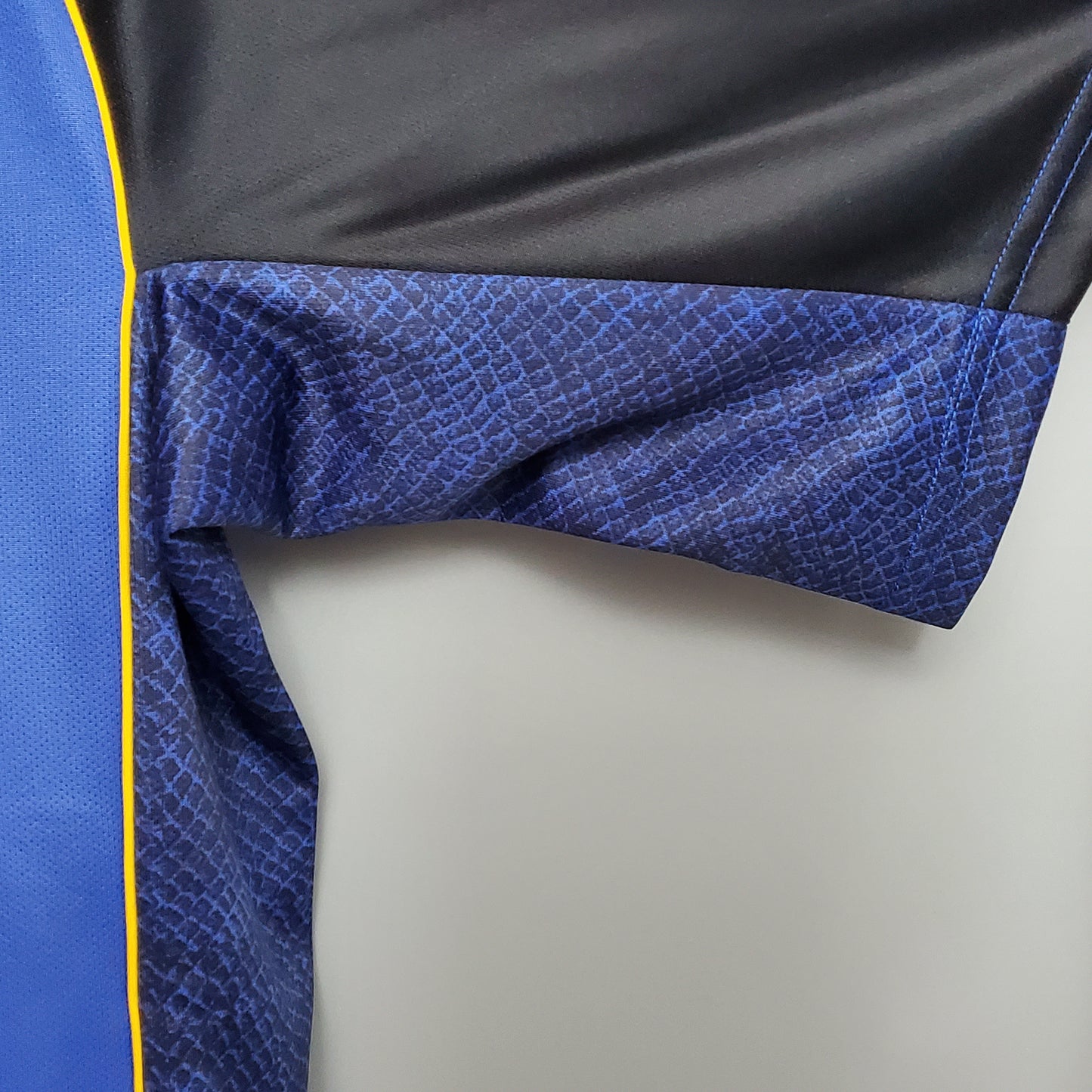 Retro Inter Milan 01/02 Home Kit