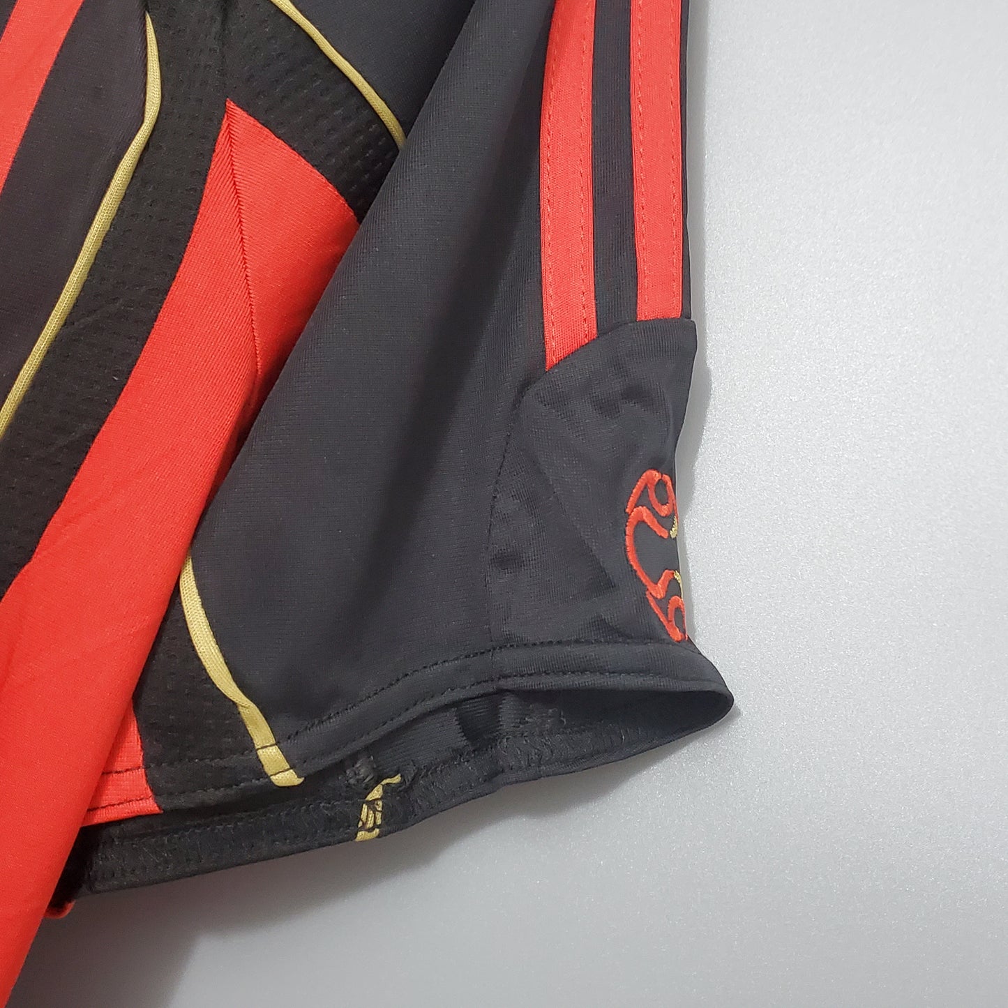 Retro AC Milan 2006-07 Home Kit