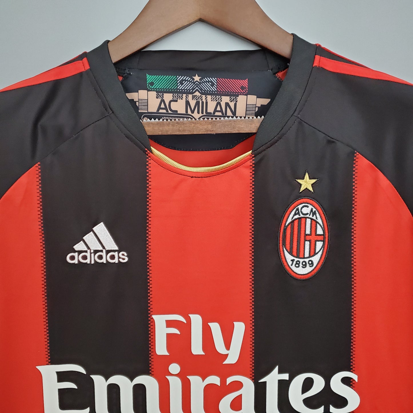 Retro AC Milan 2010-11 Home Kit