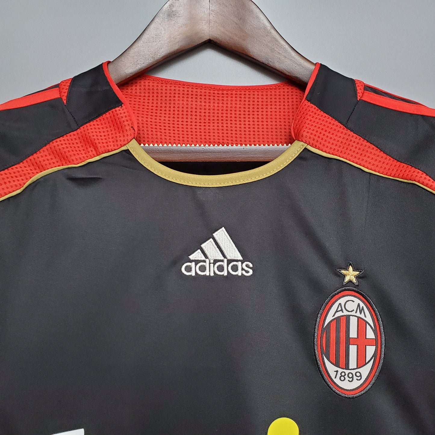 Retro AC Milan 2006-07 Third Kit
