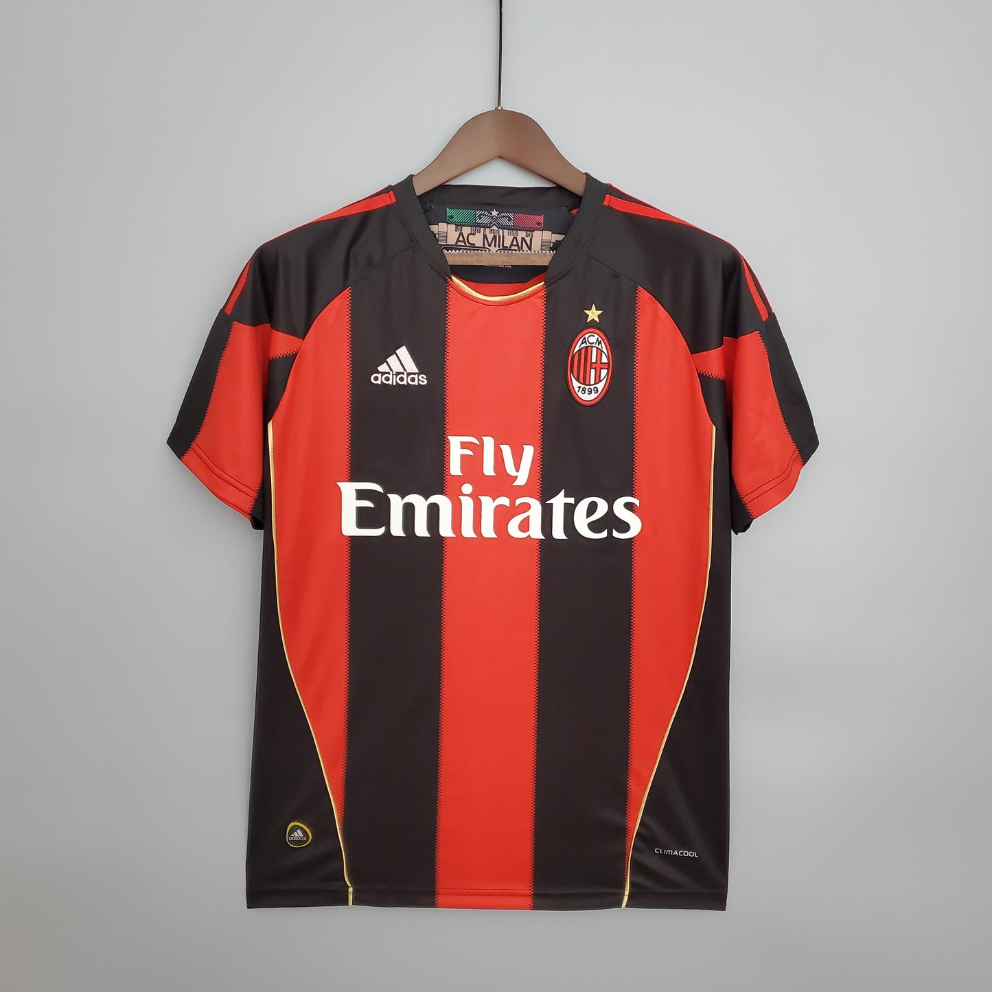 Retro AC Milan 2010-11 Home Kit