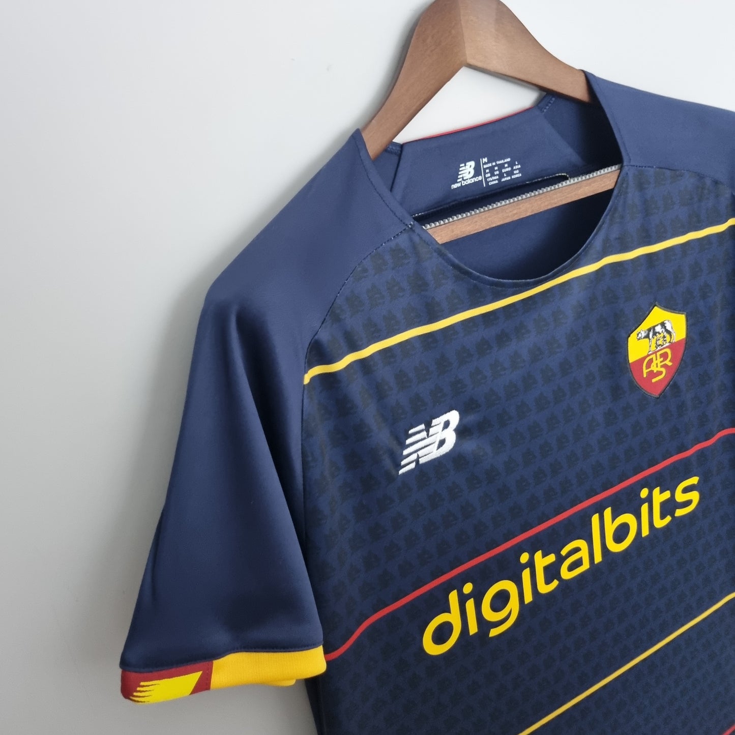 Retro Roma 21/22 Fourth Kit