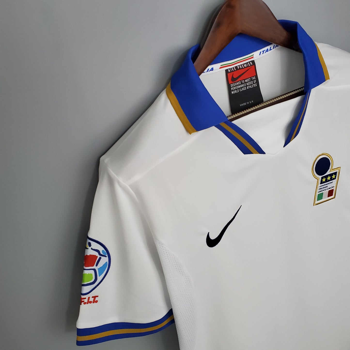Retro Italy 1996 Away Kit