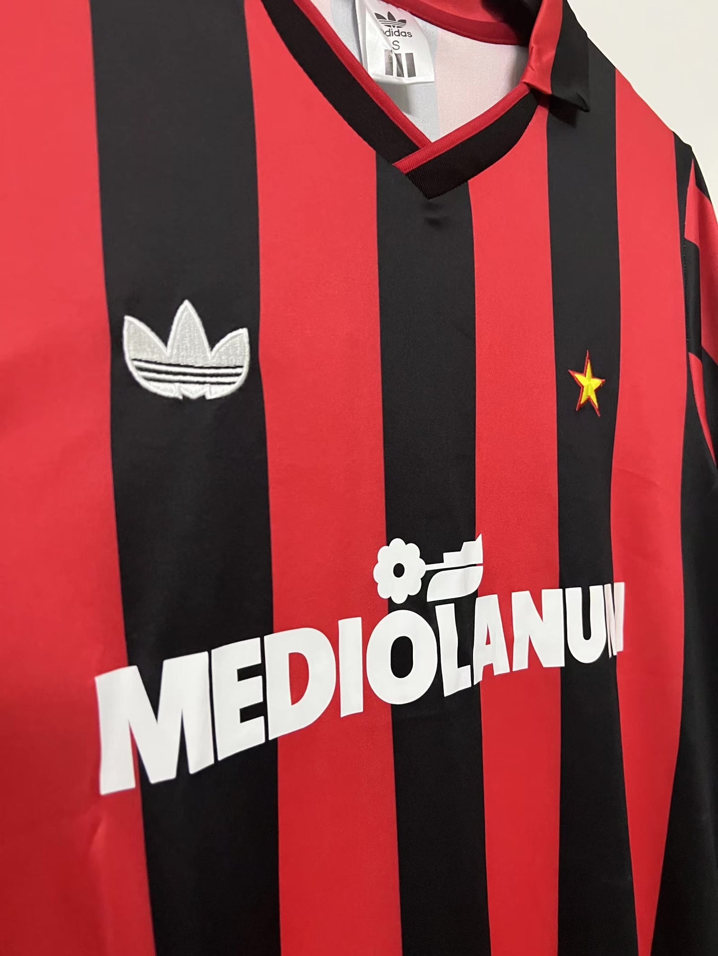 Retro AC Milan 1991-92 Home Kit