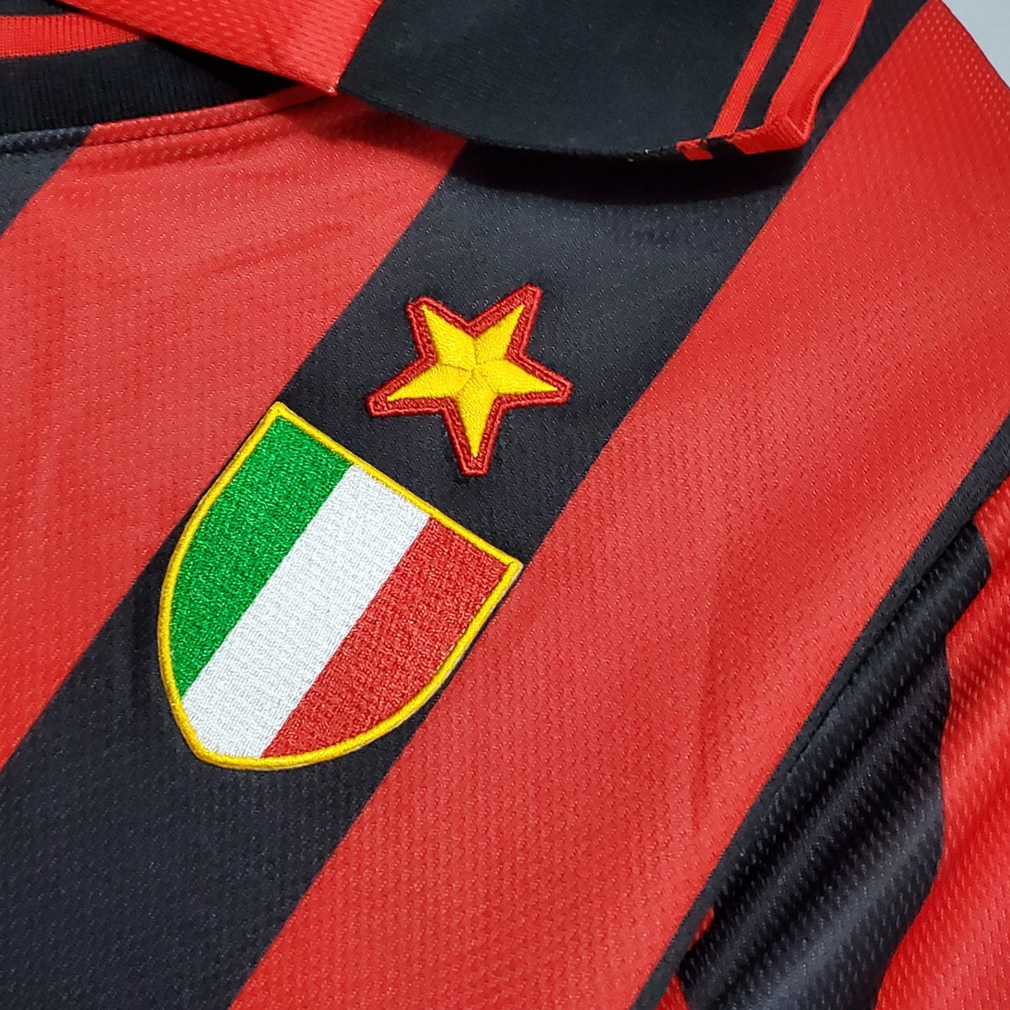 Retro AC Milan 1996-97 Home Kit