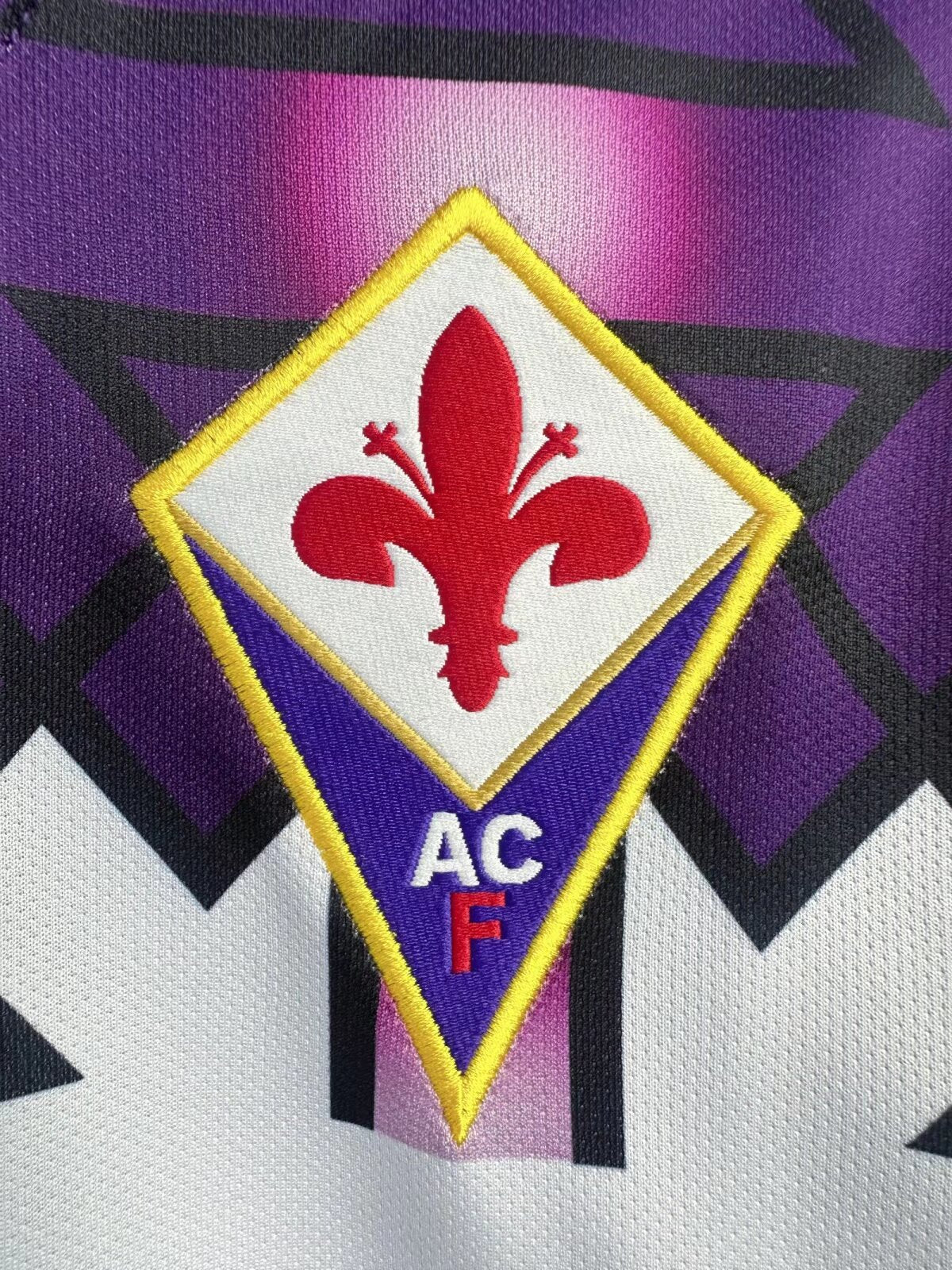 Long Sleeved Retro Fiorentina 1992/93 Away Kit