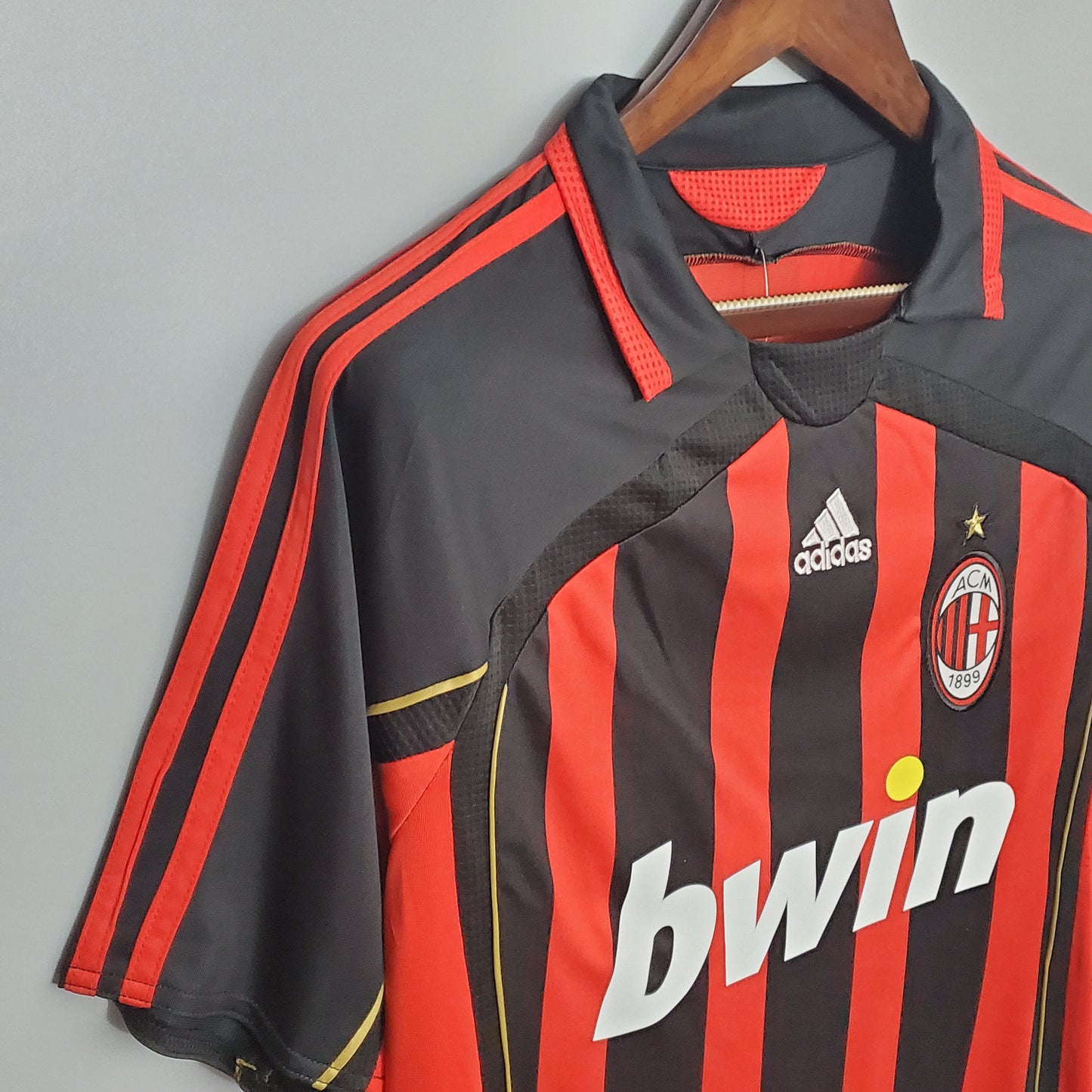 Retro AC Milan 2006-07 Home Kit