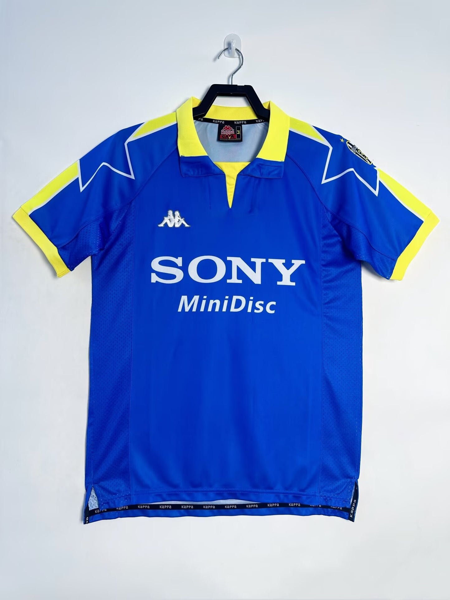 Retro Juventus 97/98 Away Kit