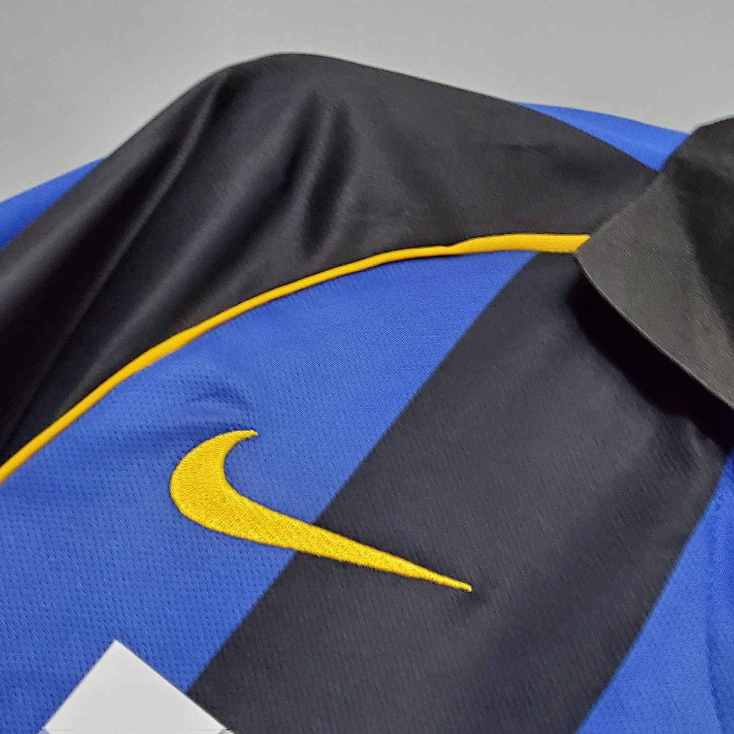 Retro Inter Milan 01/02 Home Kit
