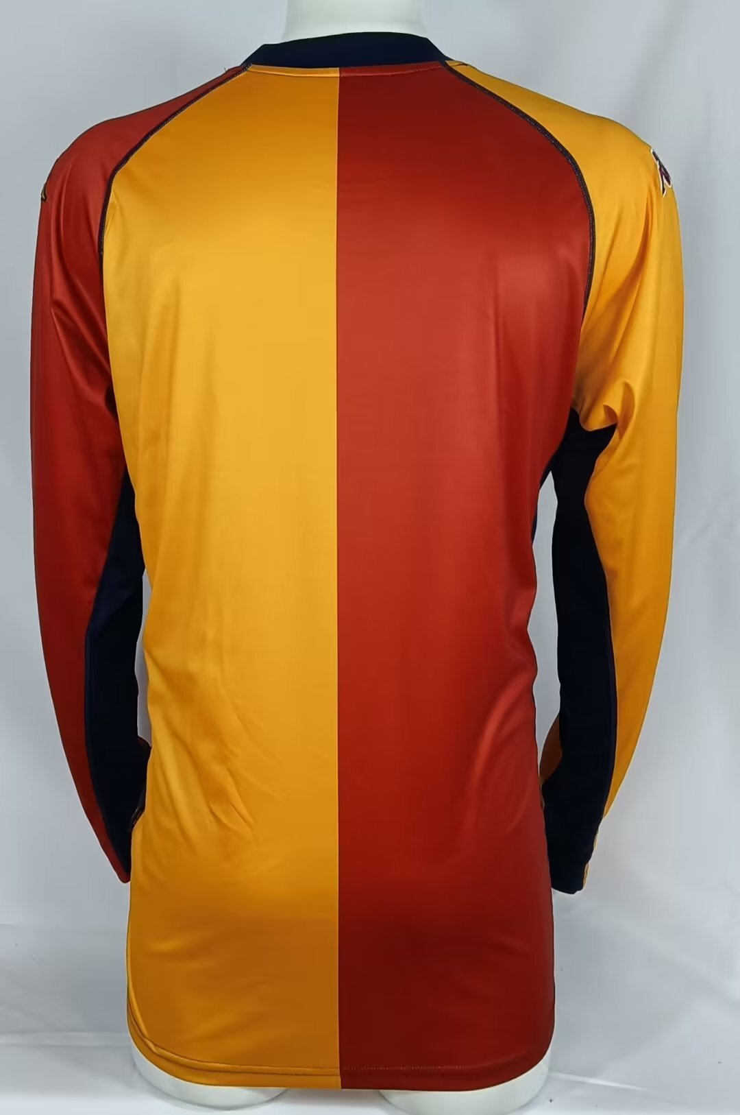 Long-Sleeved Retro Roma 2001/02 Home Kit