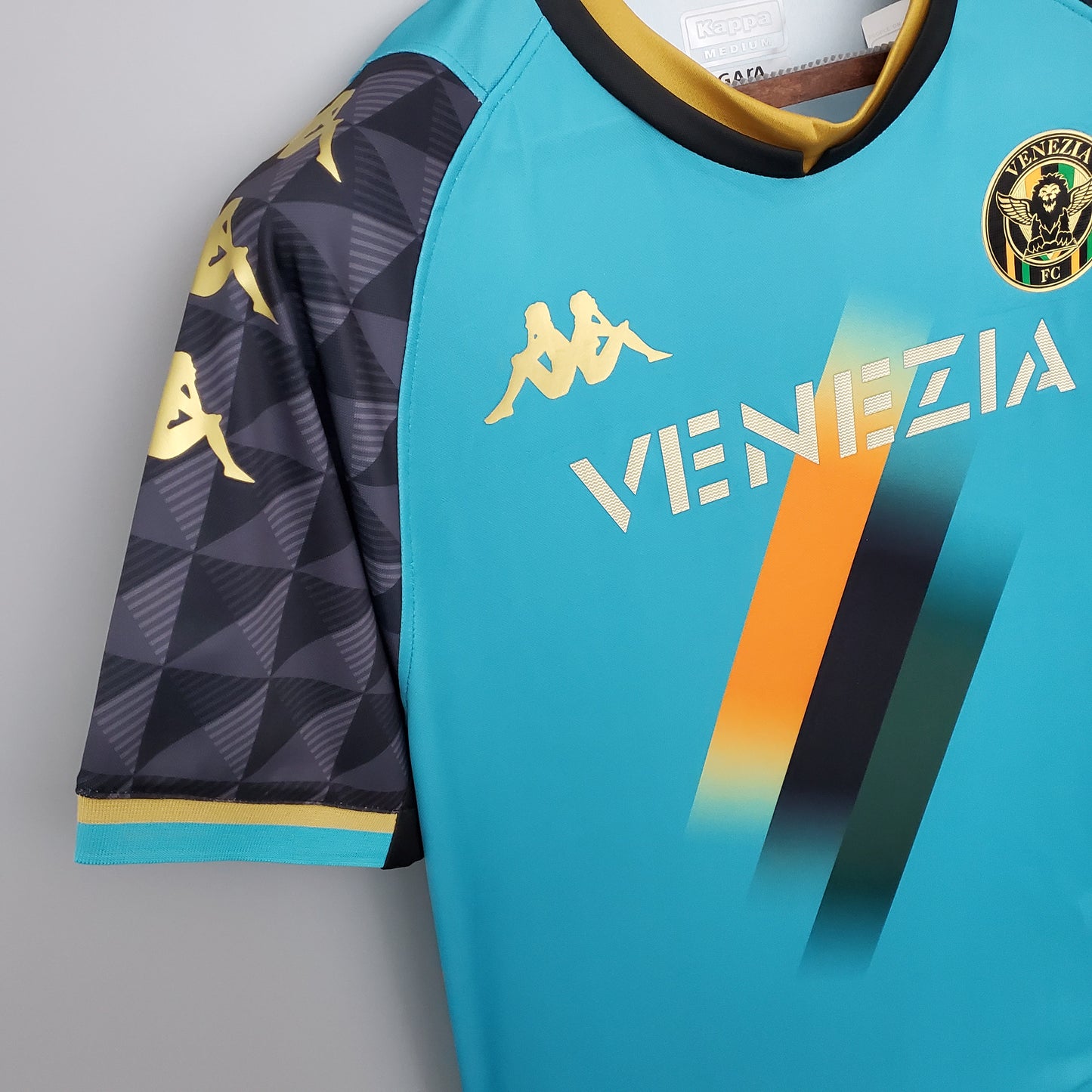 Venezia 21-22 Third Kit