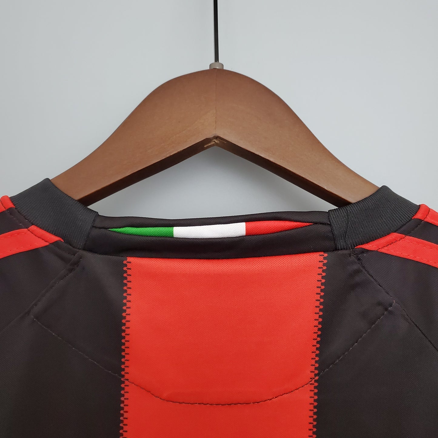 Retro AC Milan 2010-11 Home Kit
