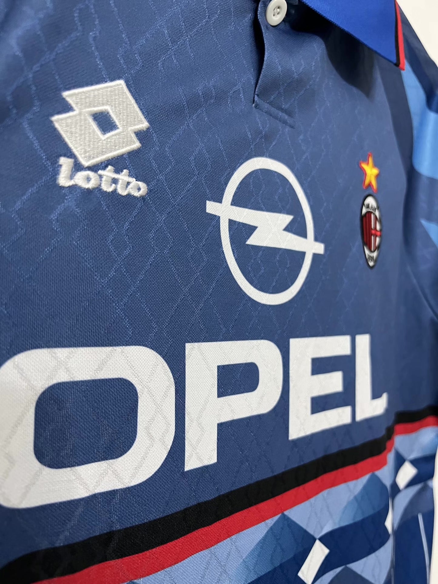 Retro AC Milan 1995-96 Fourth Kit