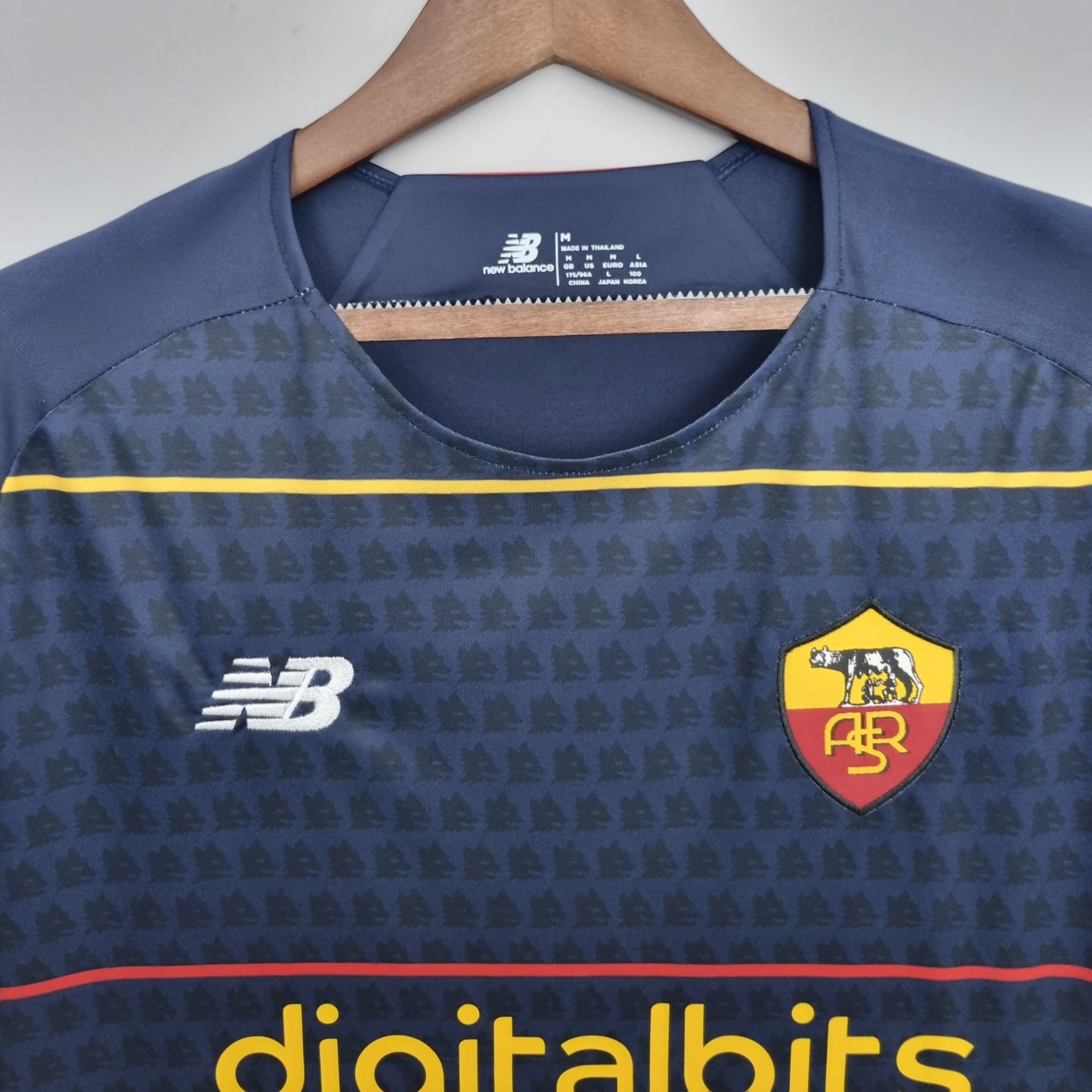 Retro Roma 21/22 Fourth Kit