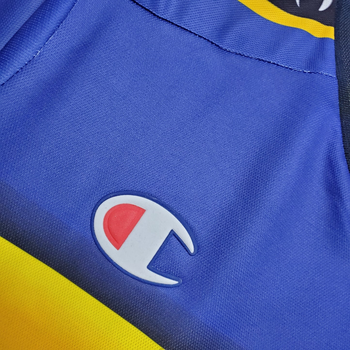 Retro Parma 2001/02 Home Kit