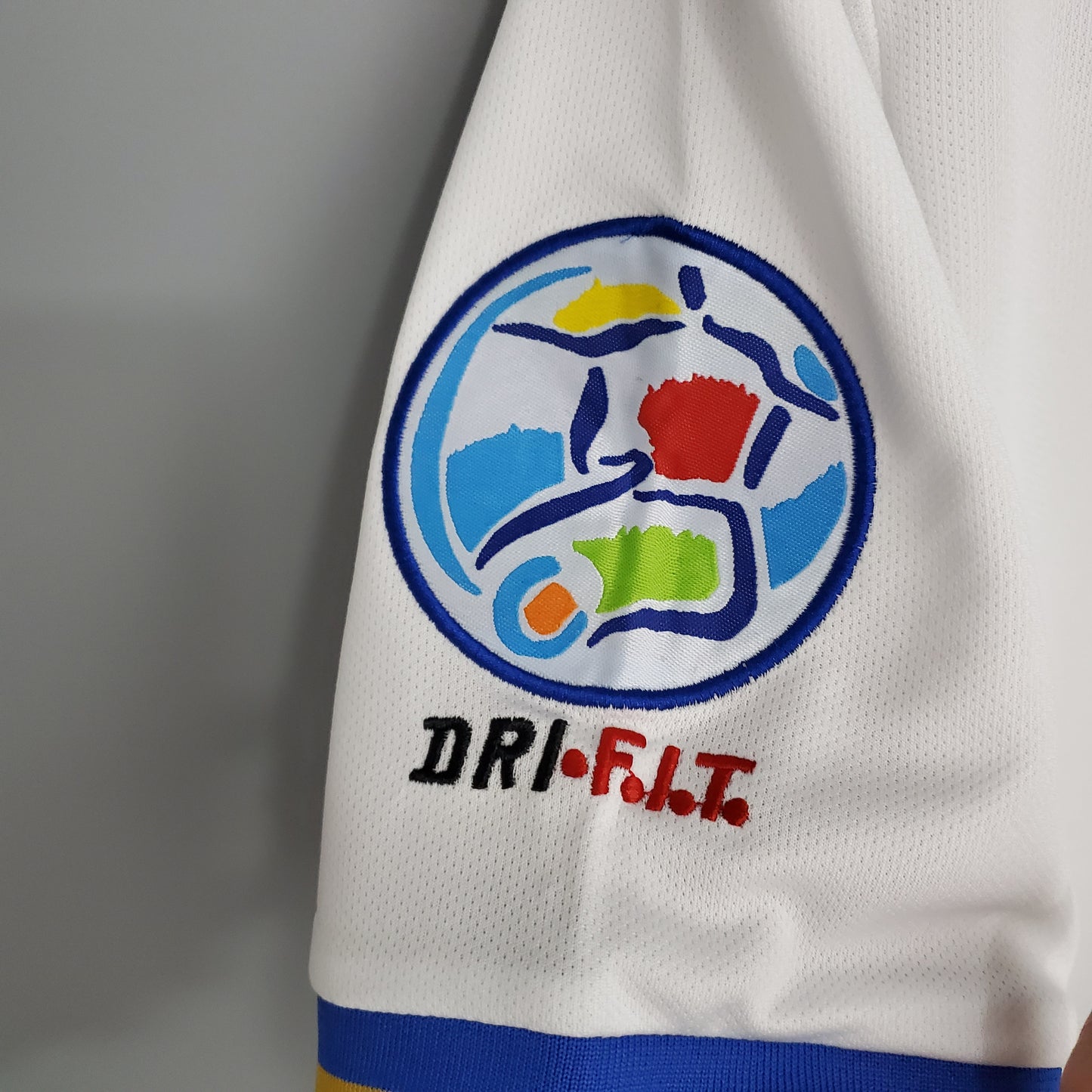 Retro Italy 1996 Away Kit