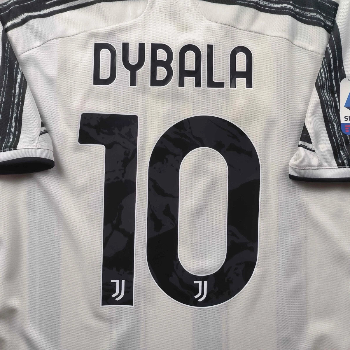 Retro Juventus 20/21 Home Kit