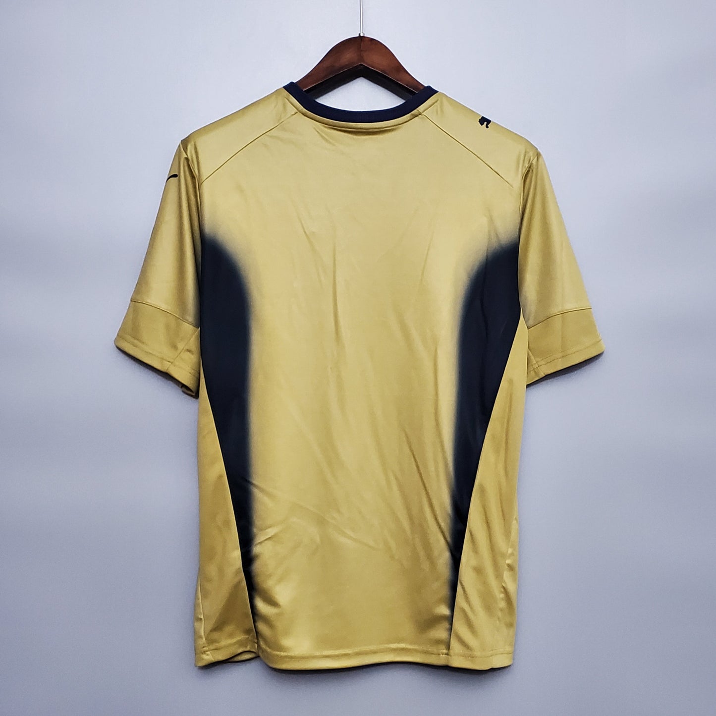 Retro Italy 2006 GK Kit