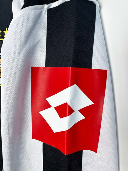 Long Sleeved Retro Juventus 2002/2003 Champions League Home Kit