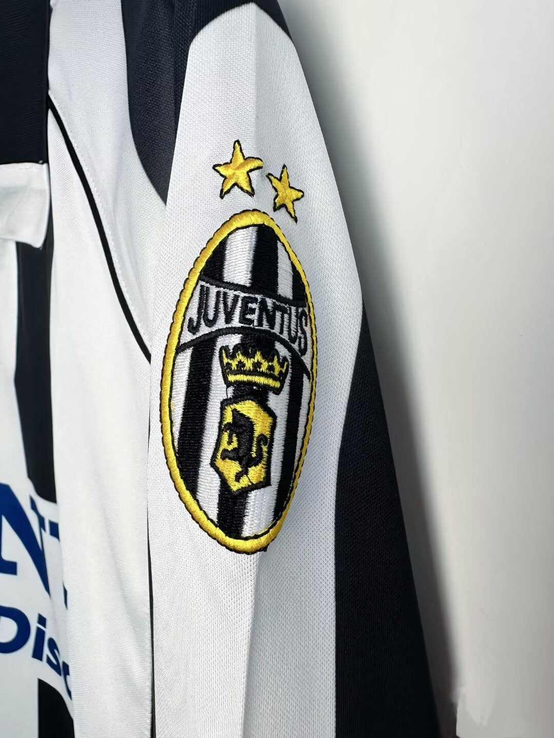 Long Sleeved Retro Juventus 1997/98 Home Kit