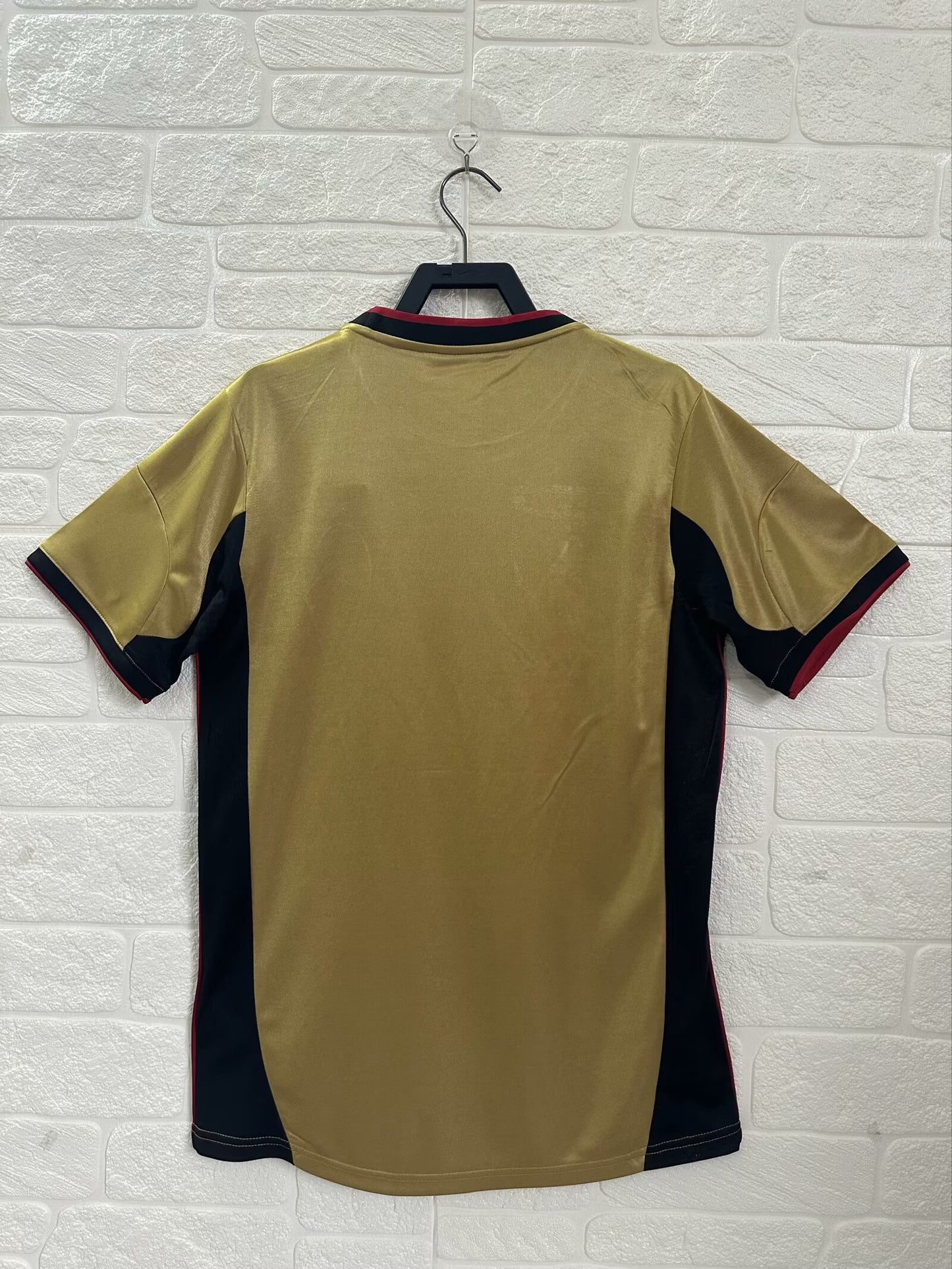 Retro 2013/2014 AC Millan third kit