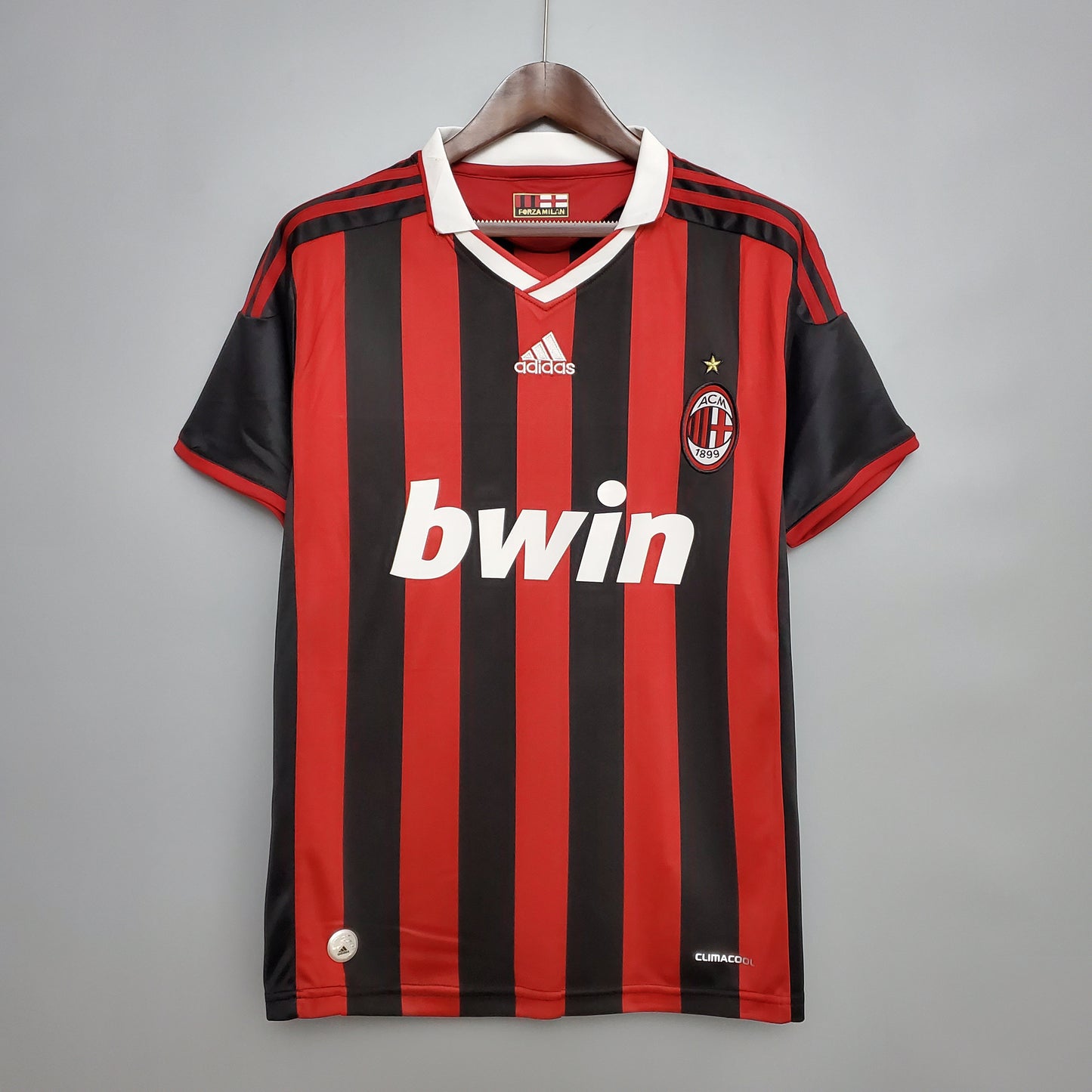 Retro AC Milan 2009-10 Home Kit