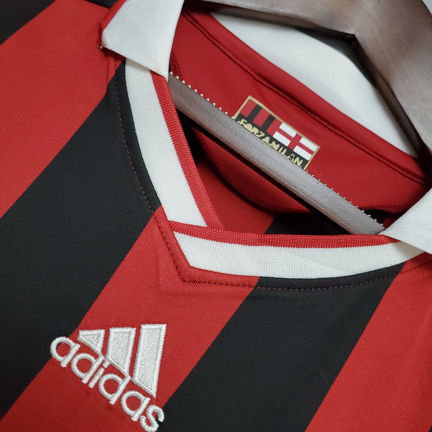 Retro AC Milan 2009-10 Home Kit