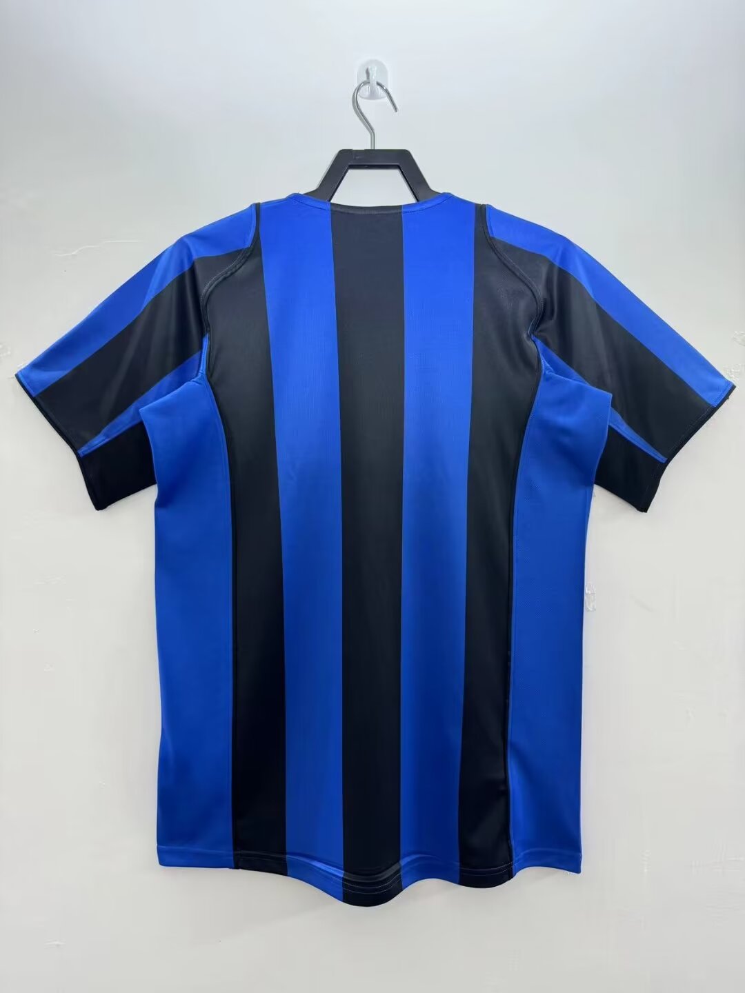 Retro 2004/05 Inter Milan Home Kit