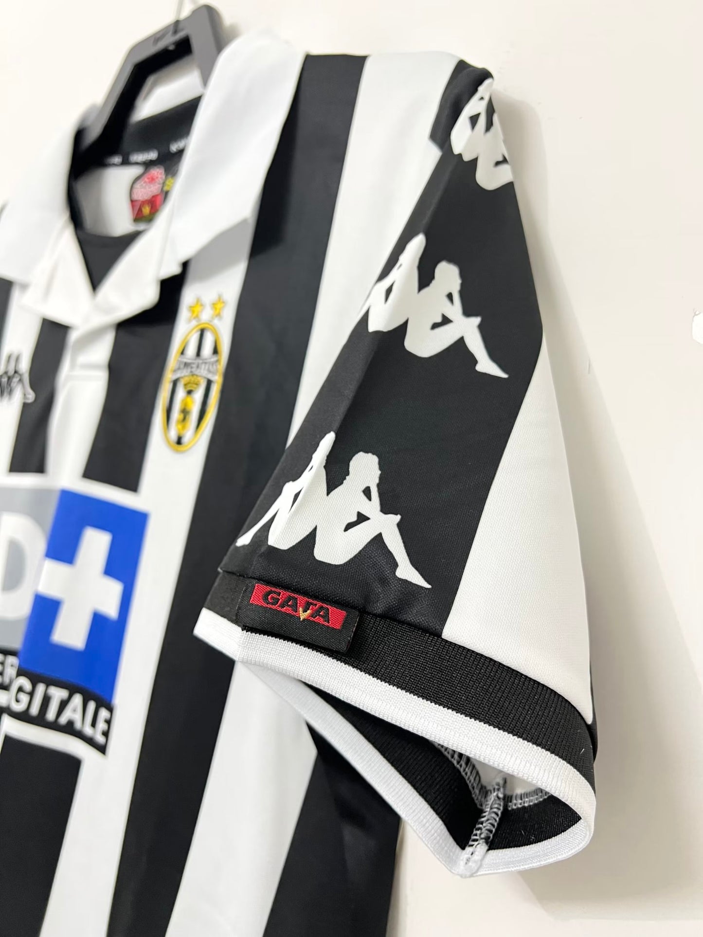Retro Juventus 99/00 Home Kit