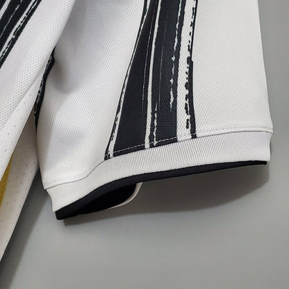 Retro Juventus 20/21 Home Kit