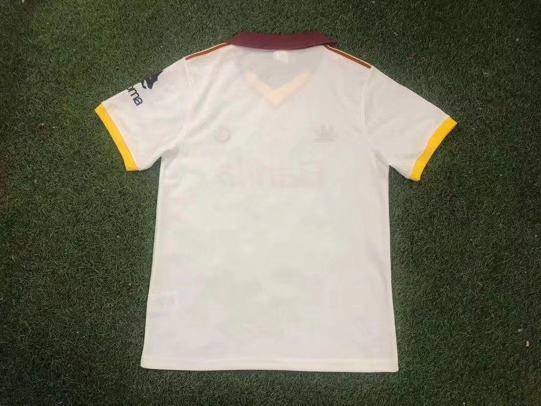 Retro Roma 91/92 Away Kit