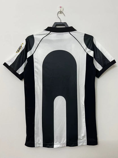 Retro Juventus 97/98 Home Kit