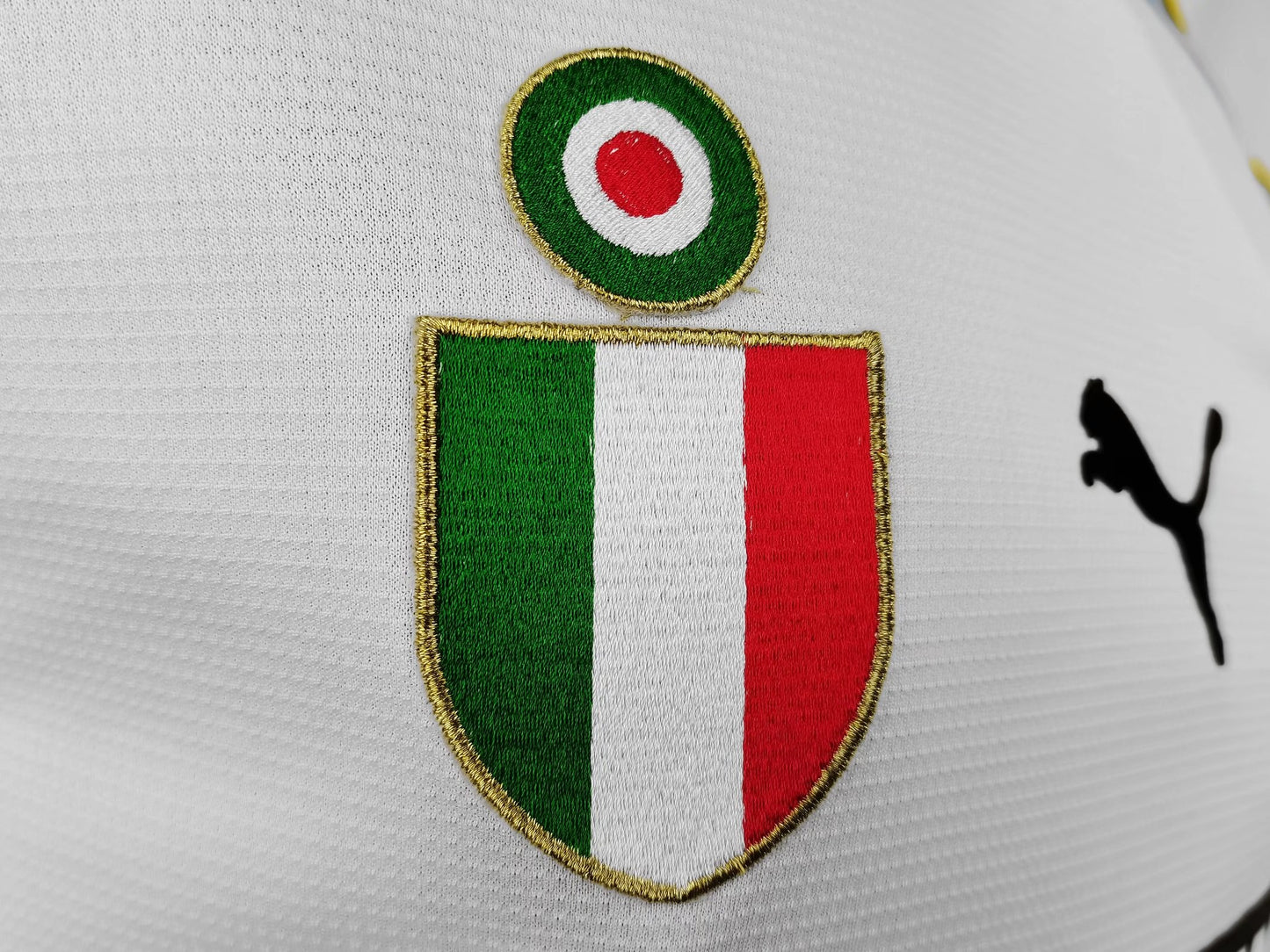 Retro Lazio 2000/01 Centenary Kit